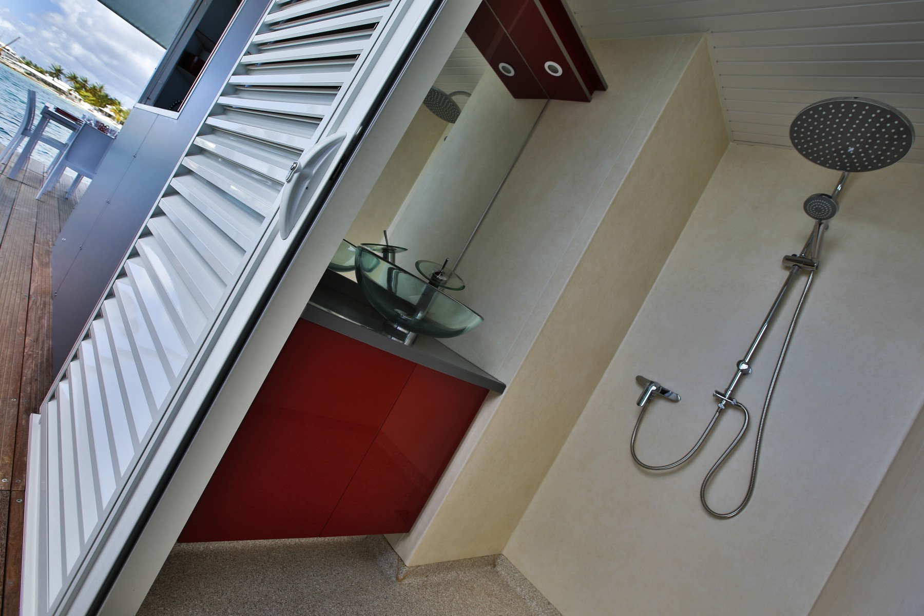 Aqua Lodge